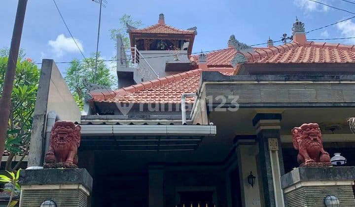 Dijual Rumah 3 Lantai dengan Lokasi Strategis di Jalan Kemuda, Denpasar Utara