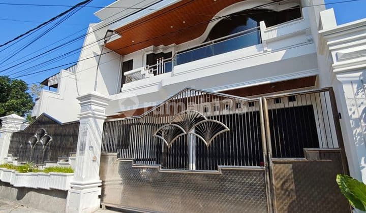 Rumah Mewah Fully Furnished Siap Huni di Jalan Nangka, Denpasar - Bali