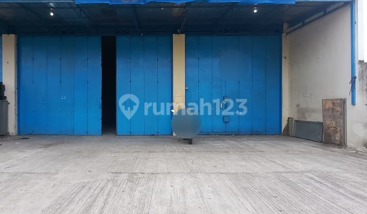 Disewakan Gudang 3 Lantai + Lift Barang - Bekasi Timur