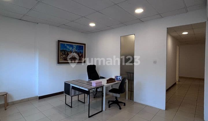 Ruko Strategis Siap Pakai,Dekat Area Perkantoran di Jakarta Barat