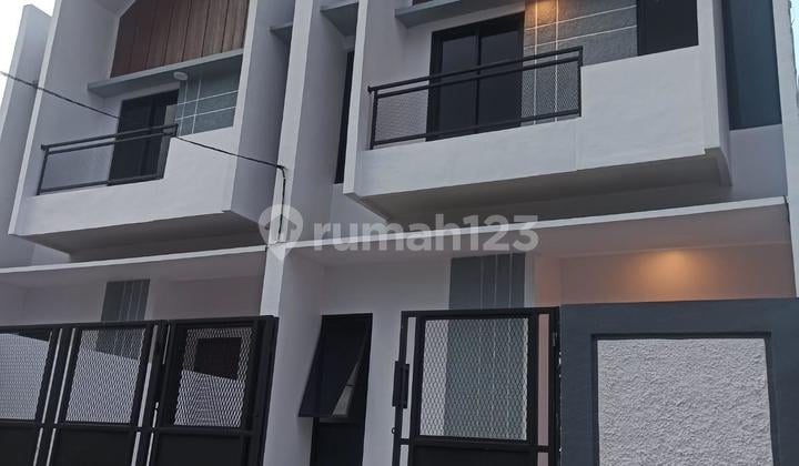 Rumah Siap Huni Tanah Luas Bebas Banjir Strategis Dekat Toll