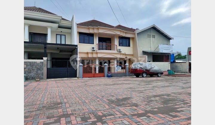 Rumah Sewa Klampis Semolo Barat 250M² - 3 Menit Merr, Dekat Its & Unair
