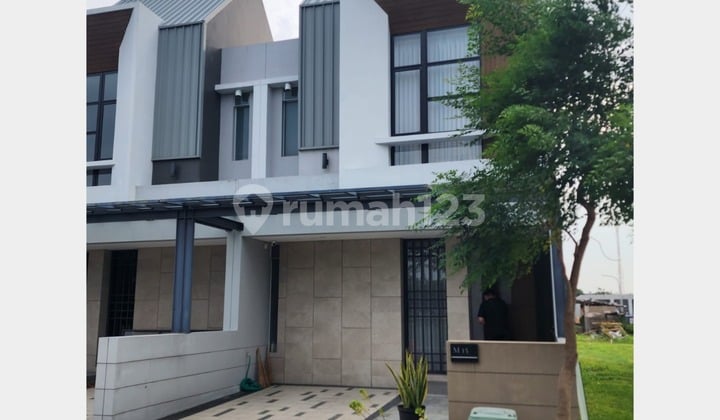 Rumah Modern Kontemporer Hook Grand Kenjeran Akeno Surabaya Timur, 2 Lantai Semi Furnished Siap Huni