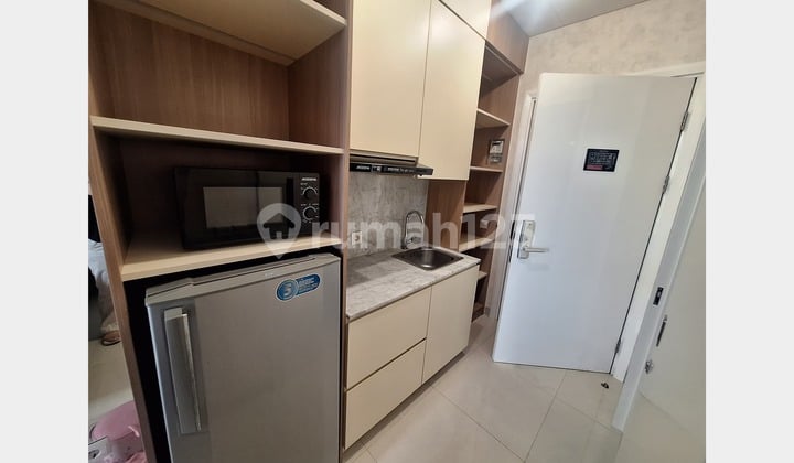 Sewa Apartemen Ciputra World Vertu Studio Full Furnished LT 22 City View Balkon Murah Surabaya