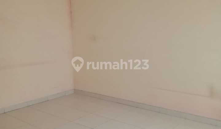Dijual Rumah Strategis 2 Lantai. Area Legenda Wisata