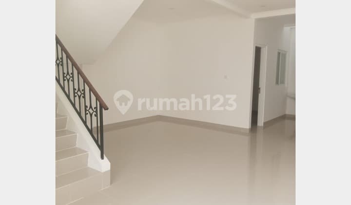 Dijual Rumah 2 lantai, area Legenda Wisata