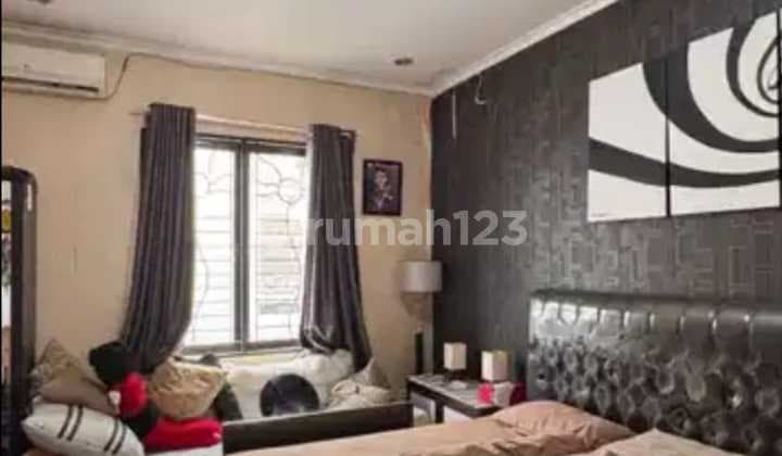 Dijual Rumah 2 Lantai. Area Legenda Wisata