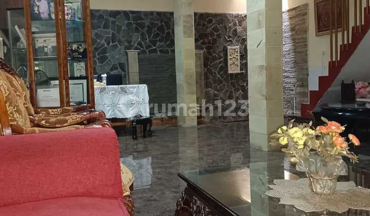 Dijual Rumah Strategis. Area Kota Wisata Cibubur