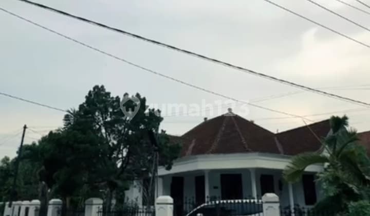 Rumah Mewah Antik Nyaman Siap Huni