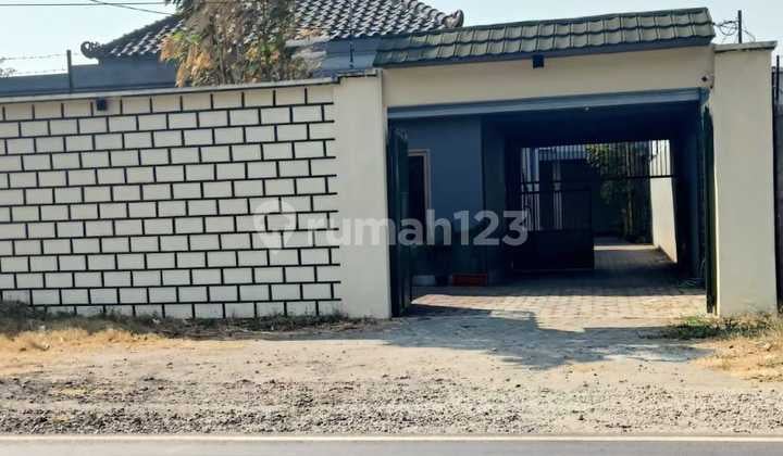 Rumah Tinggal. Cocok Untuk Usaha Kost. Mart. Grosir. Pabrik Produksi. Resto