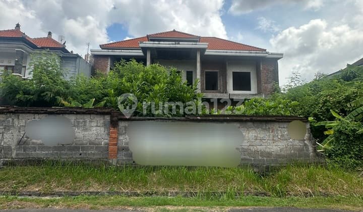 Land Lease with Building Bonus - 5 Are Area, Strategic South-Facing Location