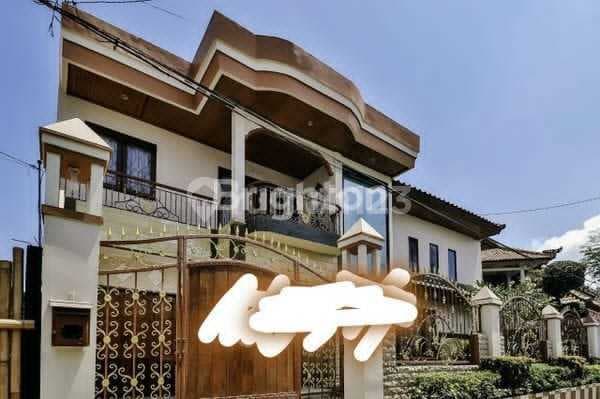 Rumah Mewah Dua Lantai Lokasi Strategis Di Denpasar