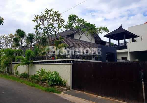 Rumah Mewah Dikawasan Strategis Daerah Jimbaran