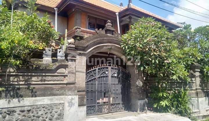 A rare opportunity to own a spacious house with 2 buildings on 1 property in a strategic area of Jalan Bung Tomo, Denpasar.