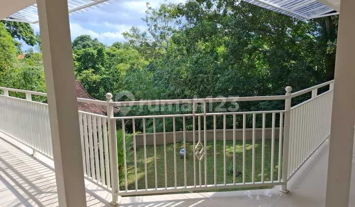 For Sale Luxury 4-Bedroom House, 305m² Land Area, In North Denpasar