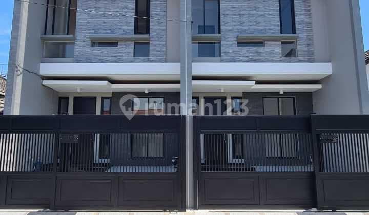 Rumah Baru Gress Di Surabaya Timur rumah Baru Gress Di Surabaya Timur