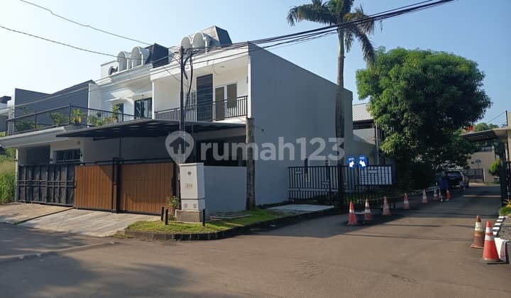 Rumah Baru Hoek Jalan Lebar bisa Buat Bisnis Dekat Sekolah