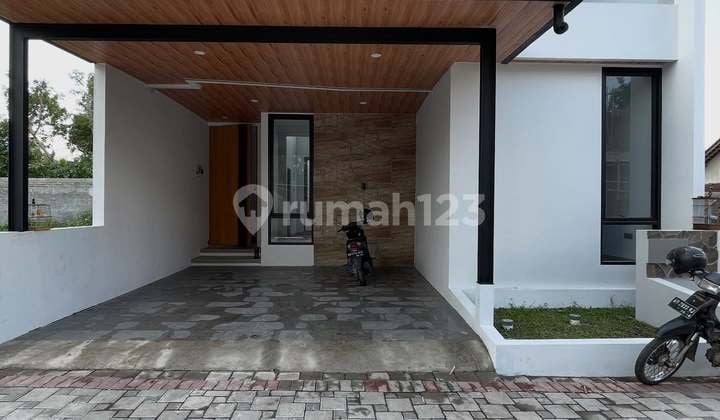 Rumah Modern dalam Cluster dekat Kampus UII Jogja