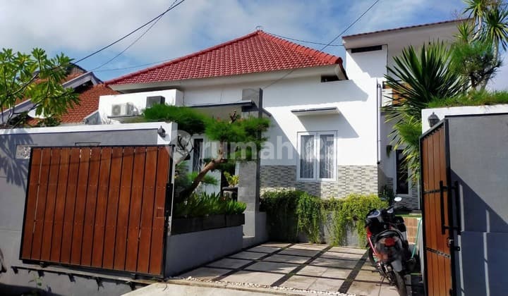 Dijual Rumah 2 Lantai Masih Terawat Baik & Siap Huni - Lokasi Area Taman Mumbul Nusa Dua Kuta Selatan, Bali
