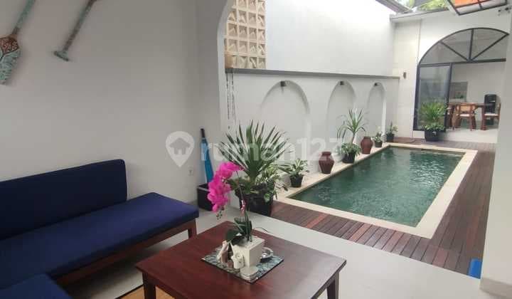 Dijual / Disewakan Villa 1 Lantai 2 BR Minimalis Modern