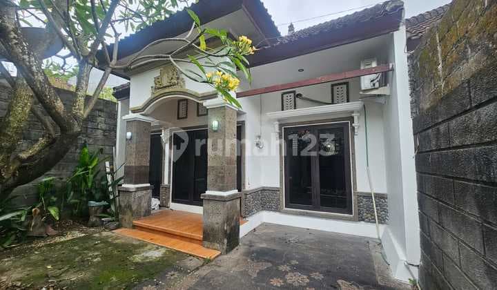 Di Jual Rumah Lantai 1 - Lokasi di Jalan Taman Sari Kerobokan Kuta Badung