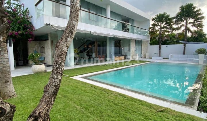 Modern Tropical Villa in Ungasan Near Melasti & Pandawa Beaches
