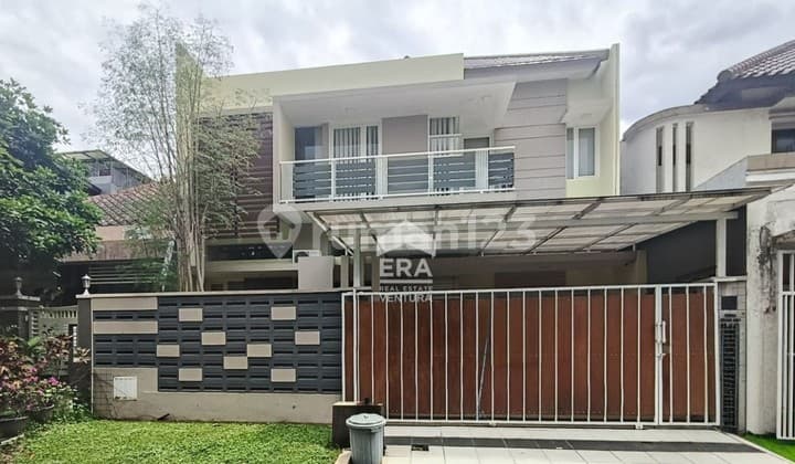 Disewakan Rumah Mewah Fully Furnished di Perum Araya