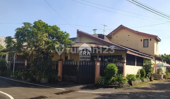For Sale: A House in the Sulfat Area Housing Complex, Corner Position, Ready to Move In.