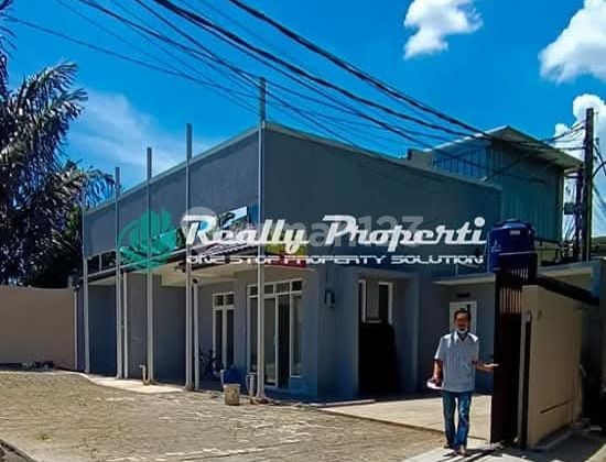 Disewakan 2 Rukan Baru Dekat Pintu Tol Bambu Apus. Jaktim