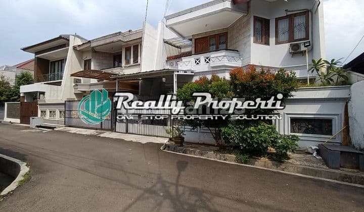 Dijual Rumah 2 Lantai Dekat Jatiwaringin Pondok Gede.