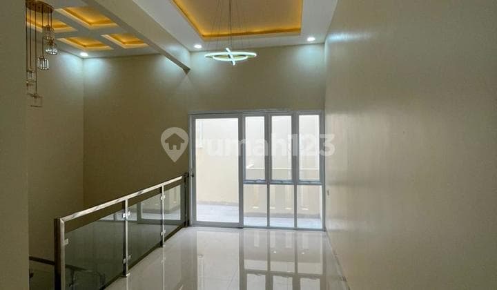 Rumah Cantik di Harapan Indah Bekasi Lt75 M 2 Lt Bgus