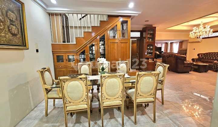 For Quick Sale: Pulomas East Jakarta House, 328 sqm Land, Good Condition
