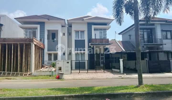 Dijual Rumah Mewah 200m2 Semi Furnished Grand Wisata Bekasi