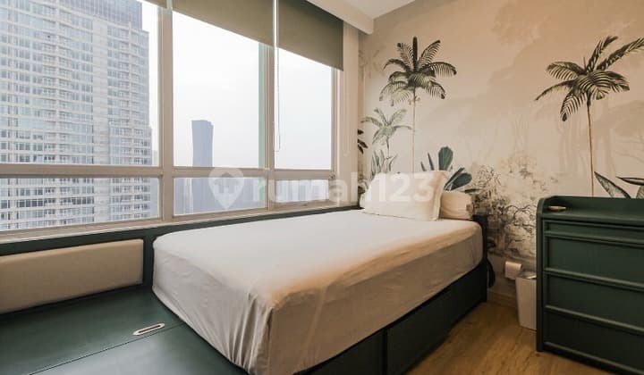 Apartemen Mewah 2Br Newly Renovated di Kuningan - Siap Huni, View Kota, Harga Menarik!!