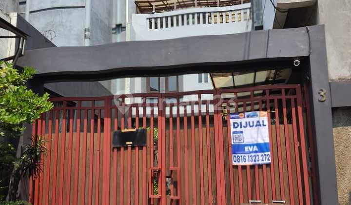 18-Room Boarding House in Bintaro, South Jakarta