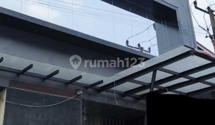 Building on Kemang Raya, South Jakarta