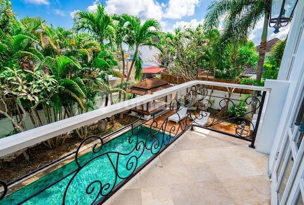 Luxury villa in seminyak , walking distance to the beach