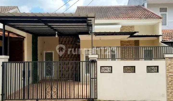 Ready-to-Occupy House in Neat Condition, Well-Maintained at Griya Loka BSD.