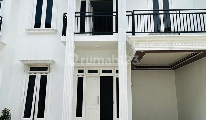 Rumah Design Klasik Siap Huni di Ciputat Tangsel