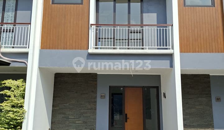 Siap Huni, Rumah 2 Lantai, SHM, Dekat Sekolah Internasional, Dekat Akses Tol,Dekat Livingplaza Pamulang Tangsel