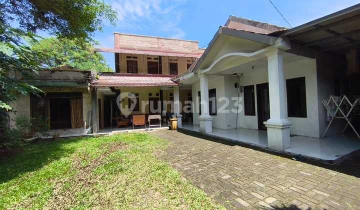 Near Yasmin Park, Bogor, a charming house with a spacious yard, close to the main road, a good investment.