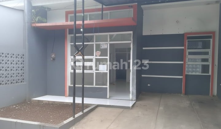 Rumah Dekat Stasiun Depok 3Kt 2Km