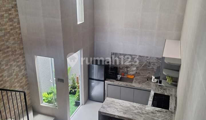 House, Mezzanine Floor Fully Furnished Near the Beach