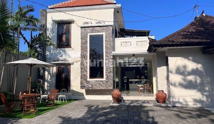 Rumah Semi Villa Furnished Dekat dengan Pantai