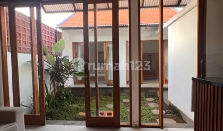 Semi Villa 1 Lantai Baru Siap Huni Berlokasi Strategis