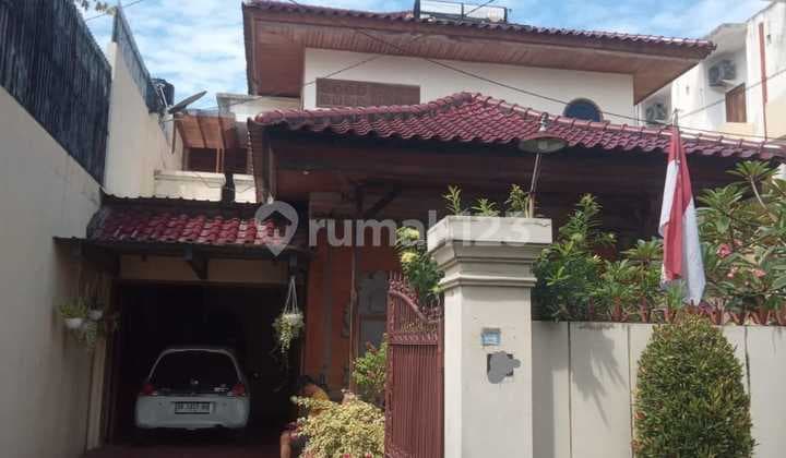 Rumah 2 Lantai Siap Huni Berlokasi Sangat Strategis