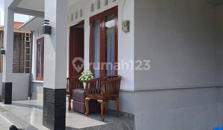 Rumah 1 Lantai Furnish Siap Huni Berlokasi Strategis