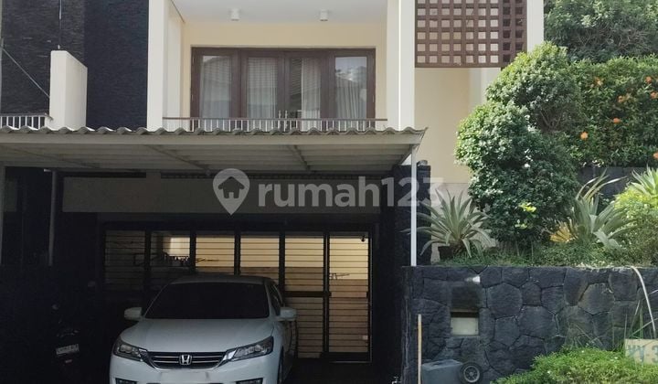 Rumah Graha Famili 3 Lantai Minimalis Dekat Hokky Buah dan Pakuwon Mall