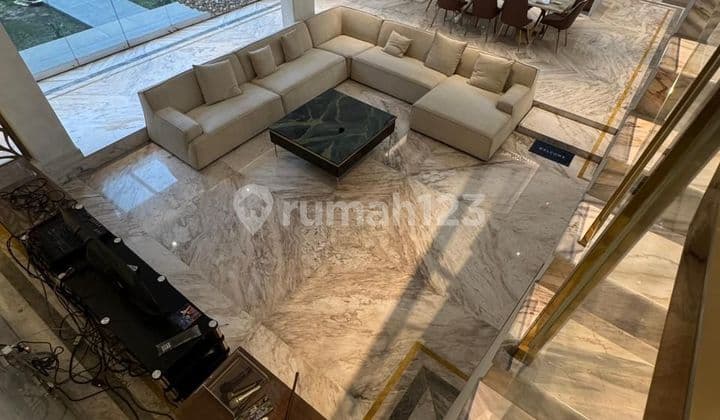 Rumah Bagus Graha Family Mewah 2 Lantai Furnished