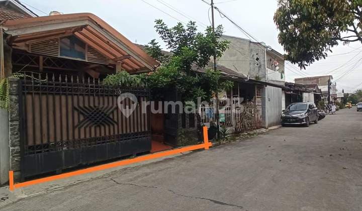 House in a Strategic Location at Taman Kopo Indah 2